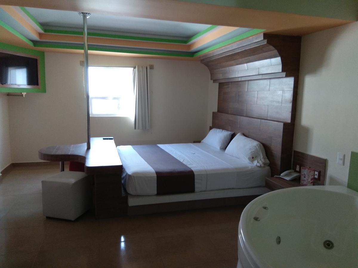 Hotel Rubi Manzanillo Bagian luar foto