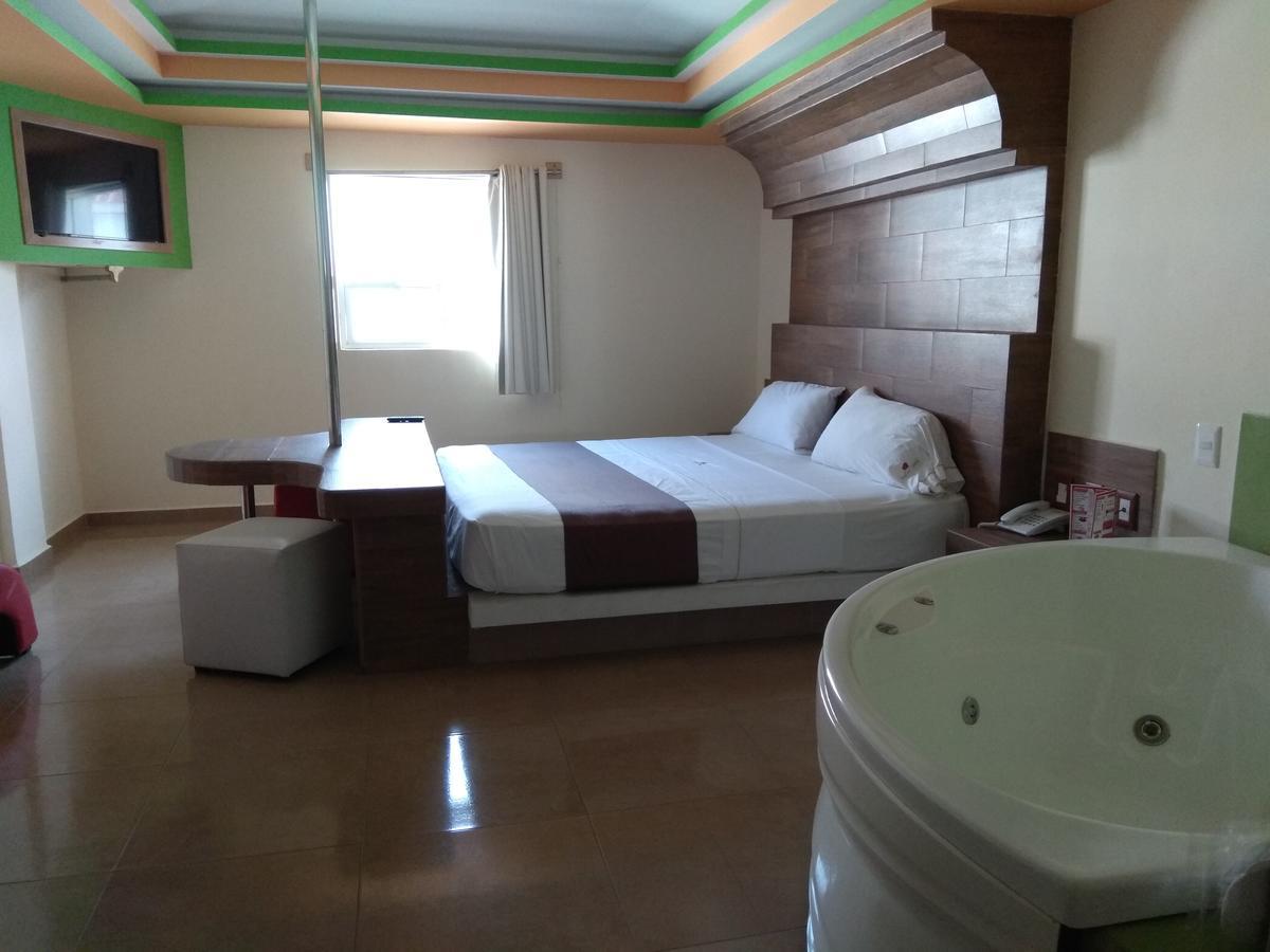 Hotel Rubi Manzanillo Bagian luar foto